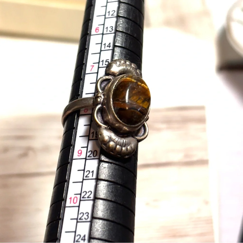 Sterling Silver tiger’s eye Navajo Pattern RingEstate Jewelry